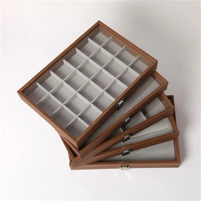 Luxusný organizér na šperky so svetlíkom